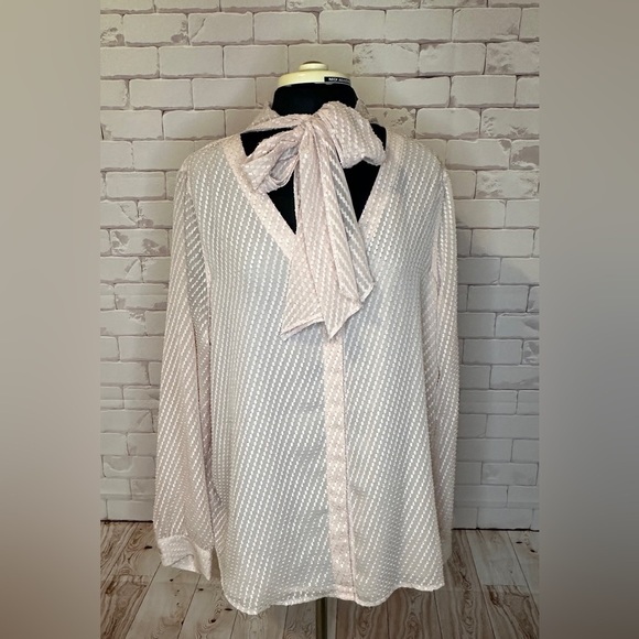 DNKY Blouse Swiss Dot Size XL 
Office Spring Summer Church Sheet Lightweight - Picture 1 of 4